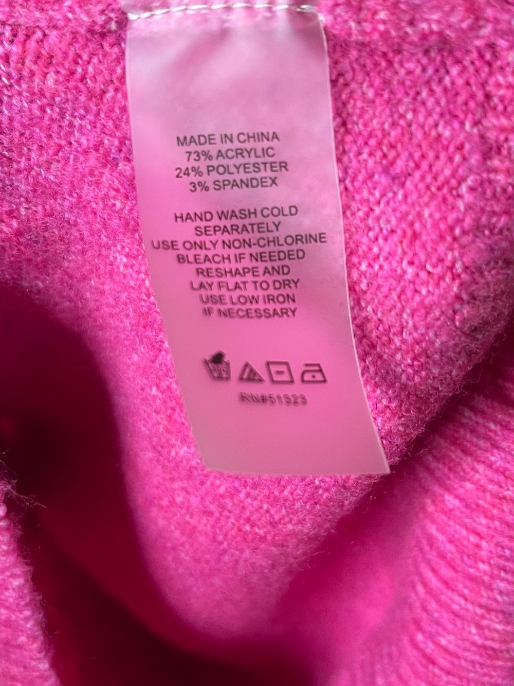 Vince Camuto Women's Fuchsia Heart Crewneck Sweater Sz S - Picture 4 of 4